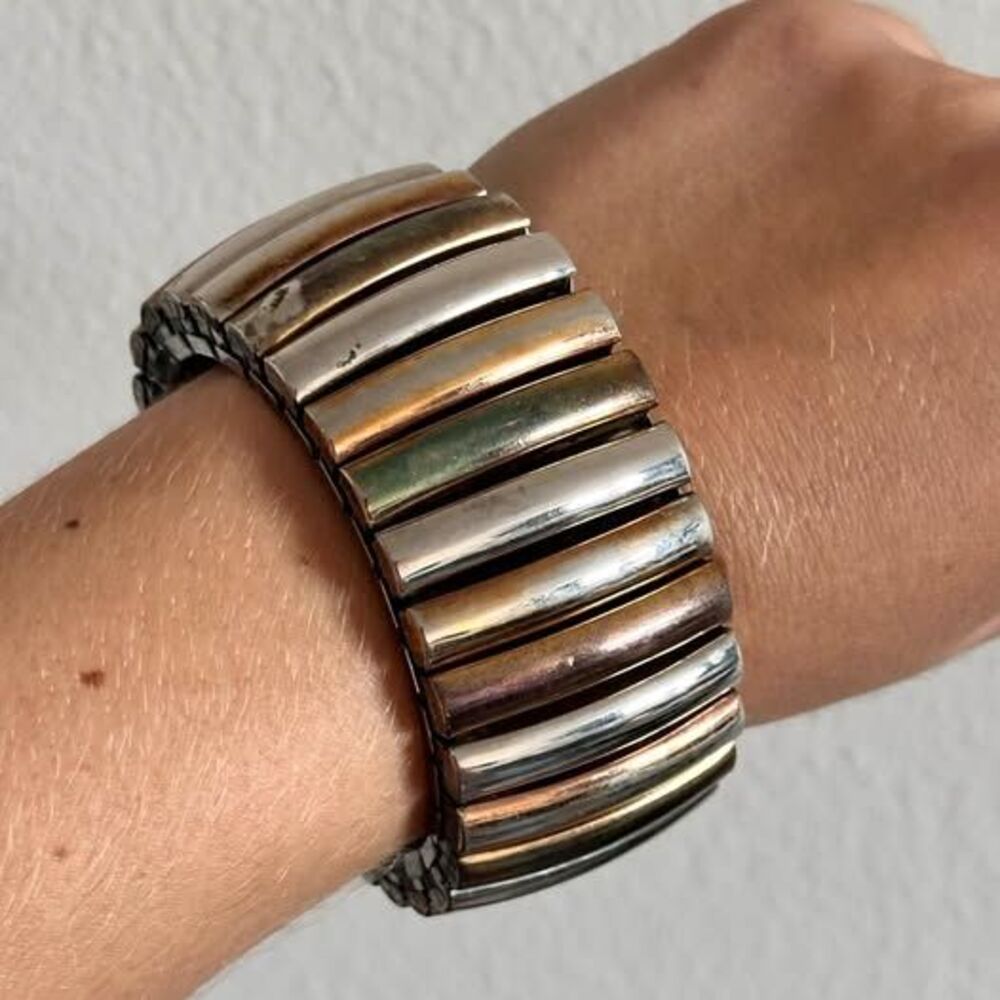 Vintage Wide Stretch Expansion Bracelet Silver-Tone Stainless Steel with Patina